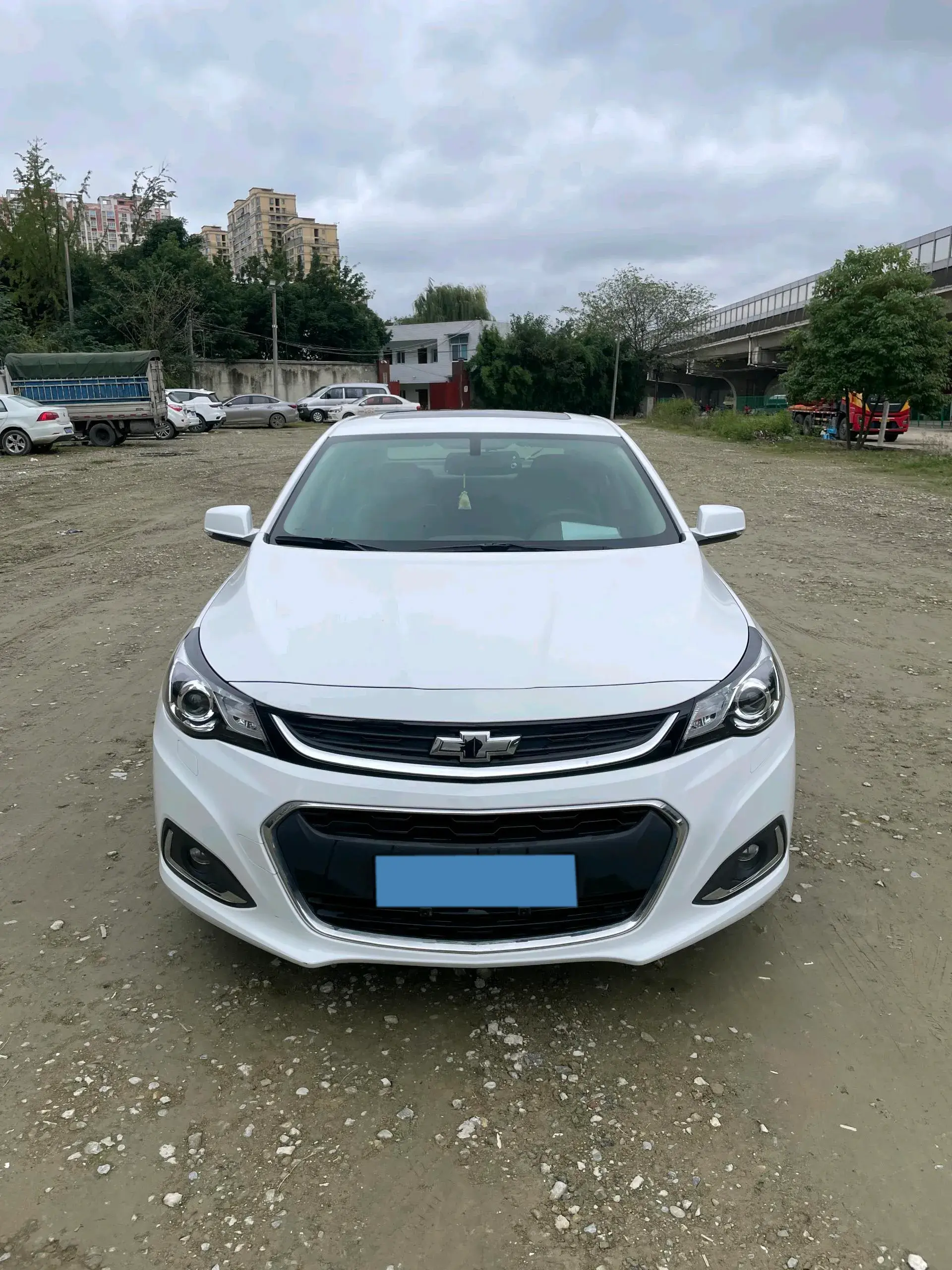 2018 CHEVROLET MALIBU thumbnail 3