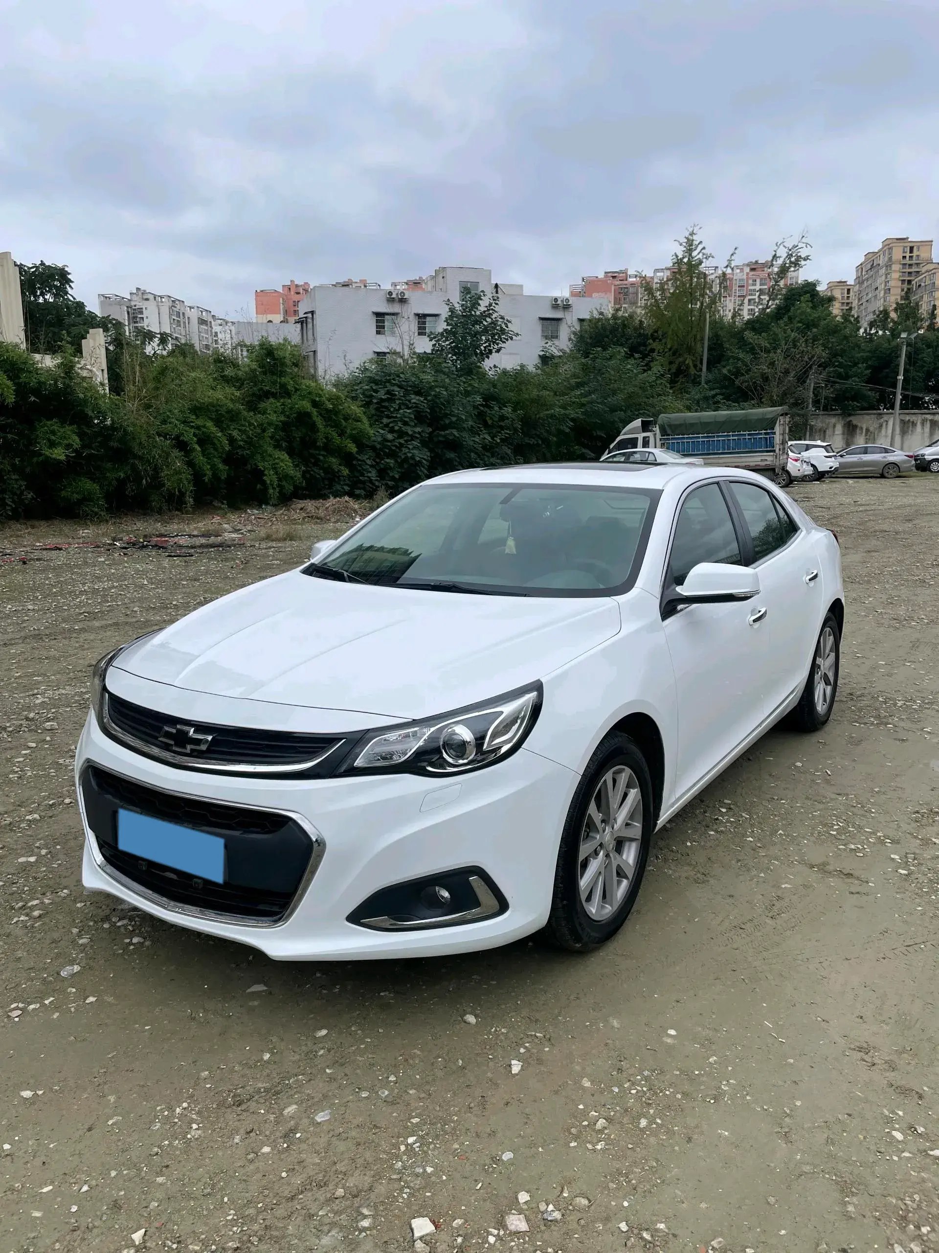 2018 CHEVROLET MALIBU view 1