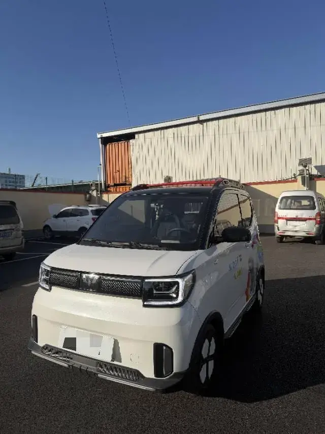 2022 WULING HONGGUANG view 1