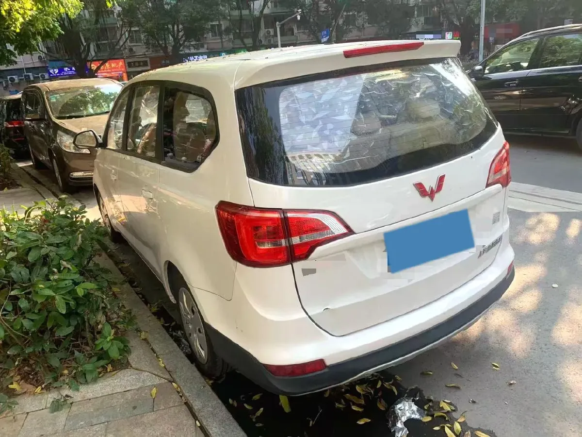 2020 WuLing 730 1.5L 105HP L4 6MT,autocango,china used car exporter,china ev exporter,chinese used car exporter,chinese used ev exporter