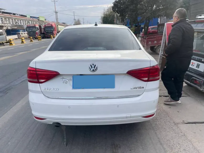 2017 Zotye Damy X7 1.8T 177HP L4 5MT,autocango,china used car exporter,china ev exporter,chinese used car exporter,chinese used ev exporter