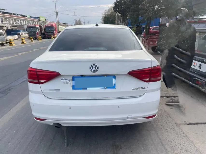 2017 Zotye Damy X7 1.8T 177HP L4 5MT,autocango,china used car exporter,china ev exporter,chinese used car exporter,chinese used ev exporter