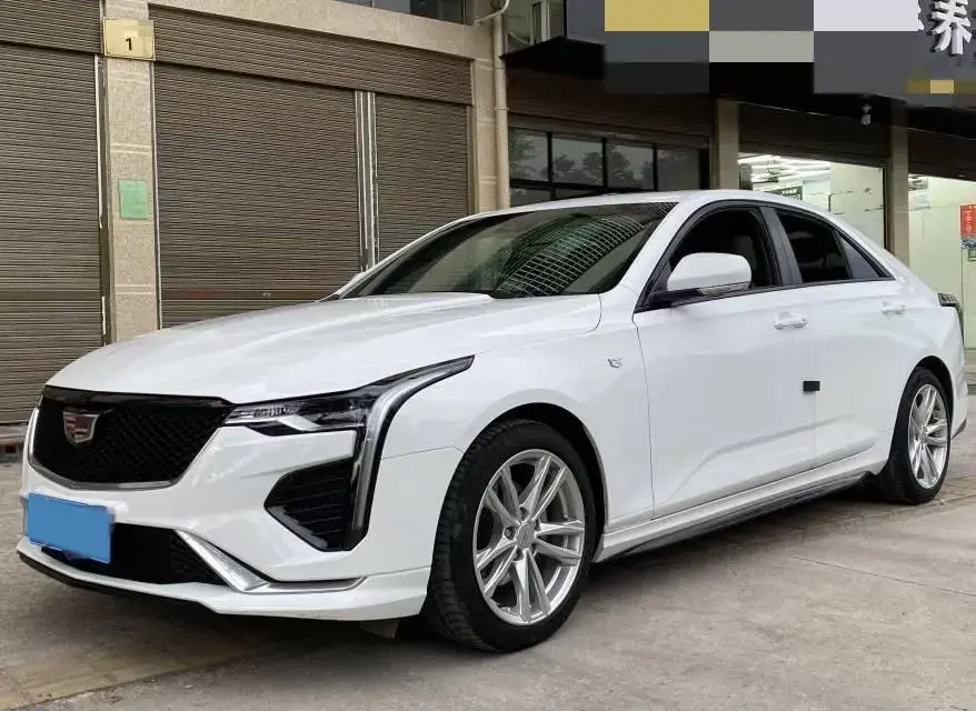 2022 CADILLAC CT4 view 1