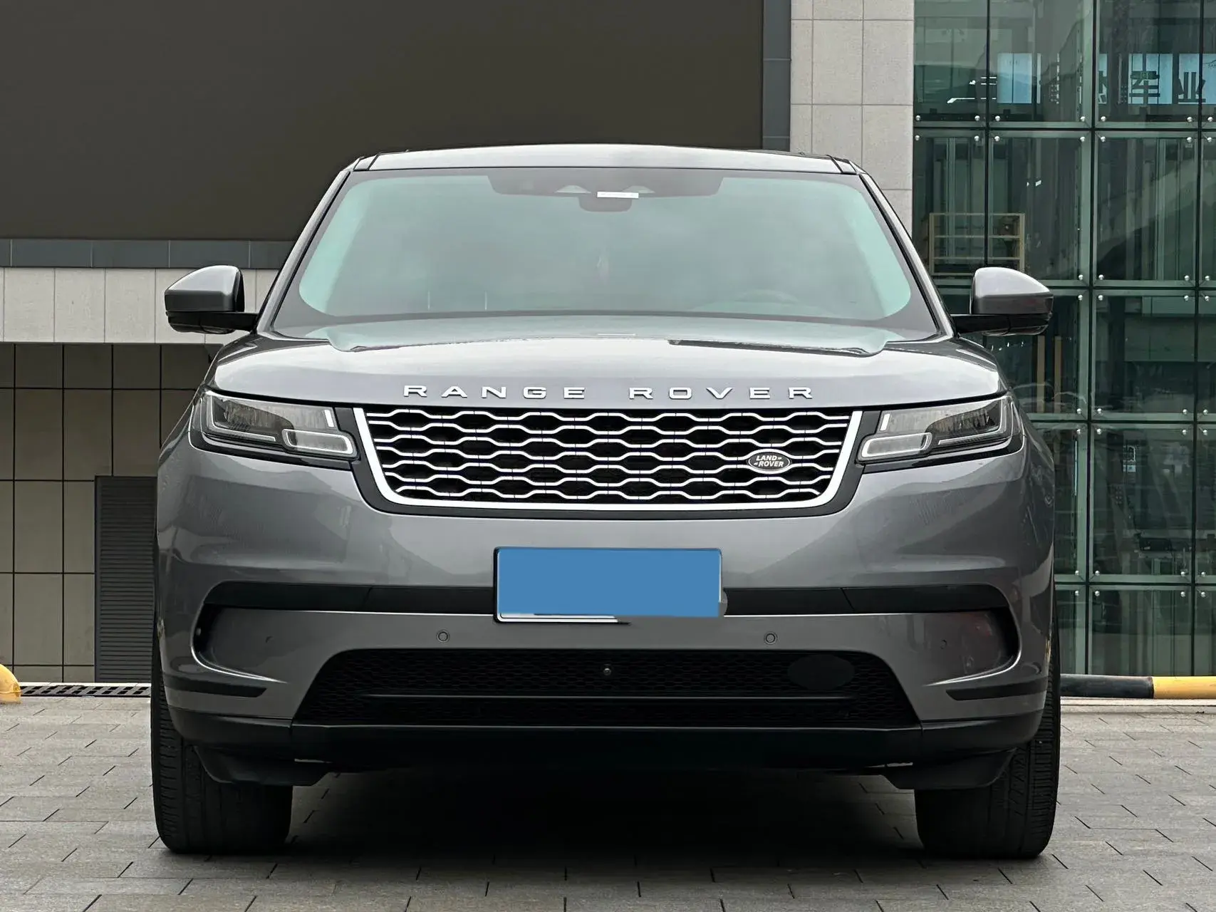 2020 LAND ROVER thumbnail 3
