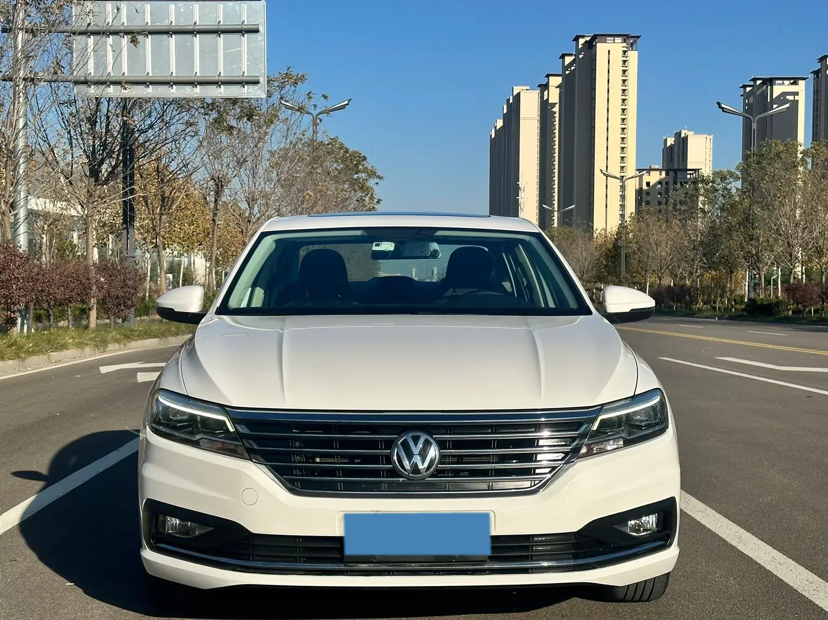 2019 VOLKSWAGEN SAGITAR thumbnail 2