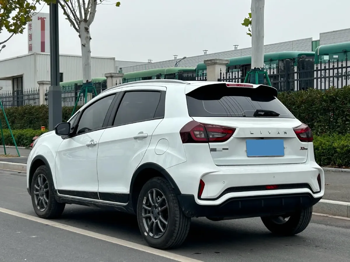 2024 Livan X3 PRO 1.5L 113HP L4 CVT,autocango,china used car exporter,china ev exporter,chinese used car exporter,chinese used ev exporter