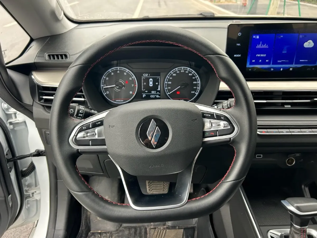 2024 Livan X3 PRO 1.5L 113HP L4 CVT,autocango,china used car exporter,china ev exporter,chinese used car exporter,chinese used ev exporter