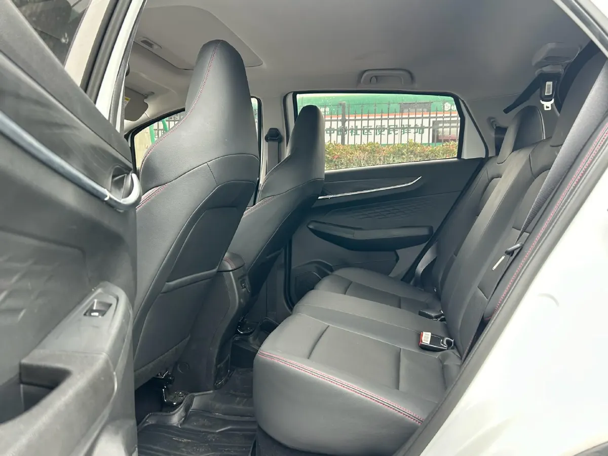 2024 Livan X3 PRO 1.5L 113HP L4 CVT,autocango,china used car exporter,china ev exporter,chinese used car exporter,chinese used ev exporter