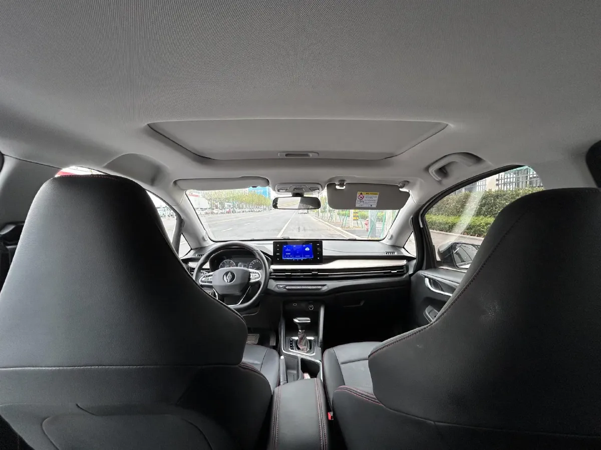 2024 Livan X3 PRO 1.5L 113HP L4 CVT,autocango,china used car exporter,china ev exporter,chinese used car exporter,chinese used ev exporter