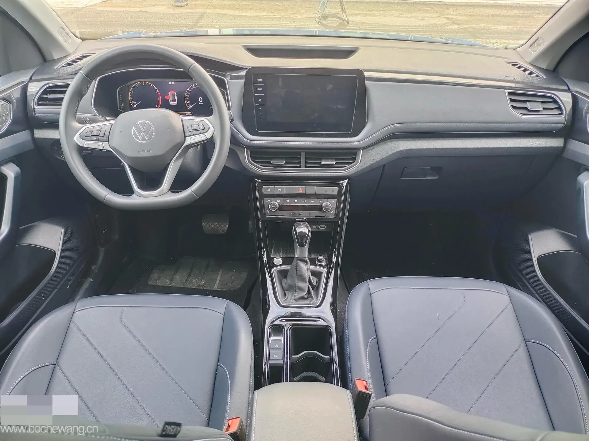 2025 VOLKSWAGEN THARU thumbnail 4