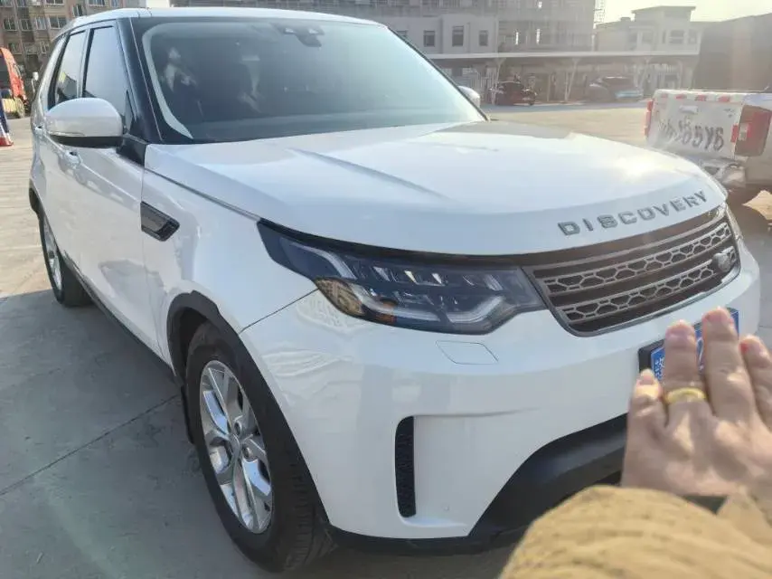 2018 LAND ROVER thumbnail 2