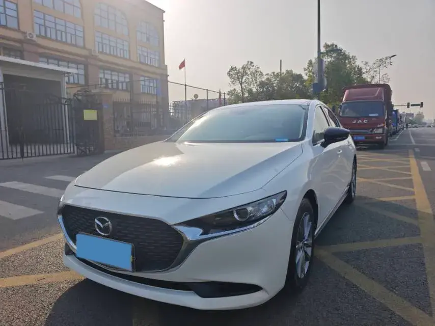 2021 Mazda 3 Axela 1.5L 117HP L4 6AT