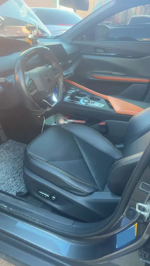 2023 ChangAn UNI-V iDD 1.5T 170HP L4 6TCT PHEV 18.4KWH,autocango,china used car exporter,china ev exporter,chinese used car exporter,chinese used ev exporter