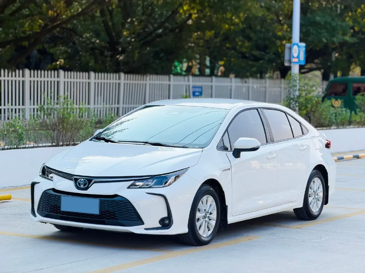 2023 Toyota Corolla 1.8L 98HP L4 E-CVT Hybrid