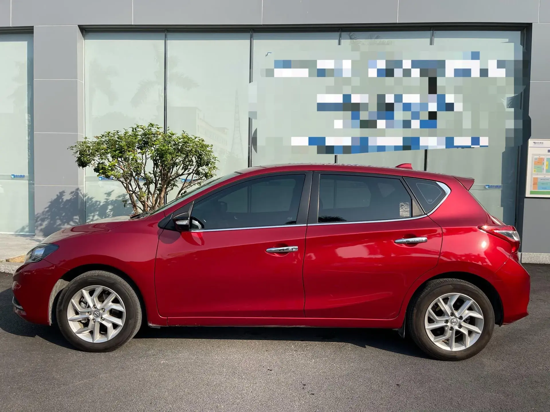 2023 NISSAN TIIDA thumbnail 3