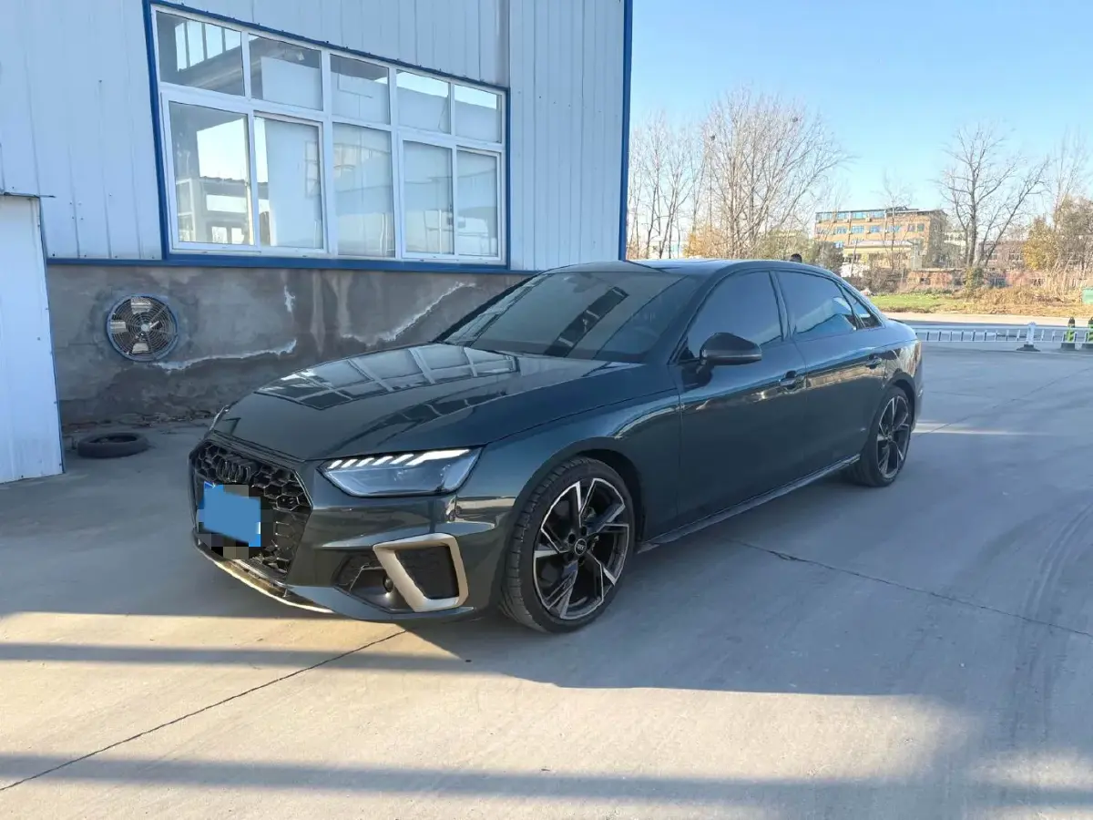 2024 Audi A4L 2.0T 190HP L4 7DCT