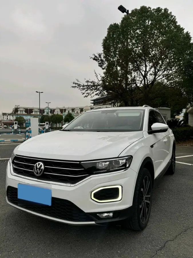 2020 Volkswagen T-Roc 1.4T 150HP L4 7DCT