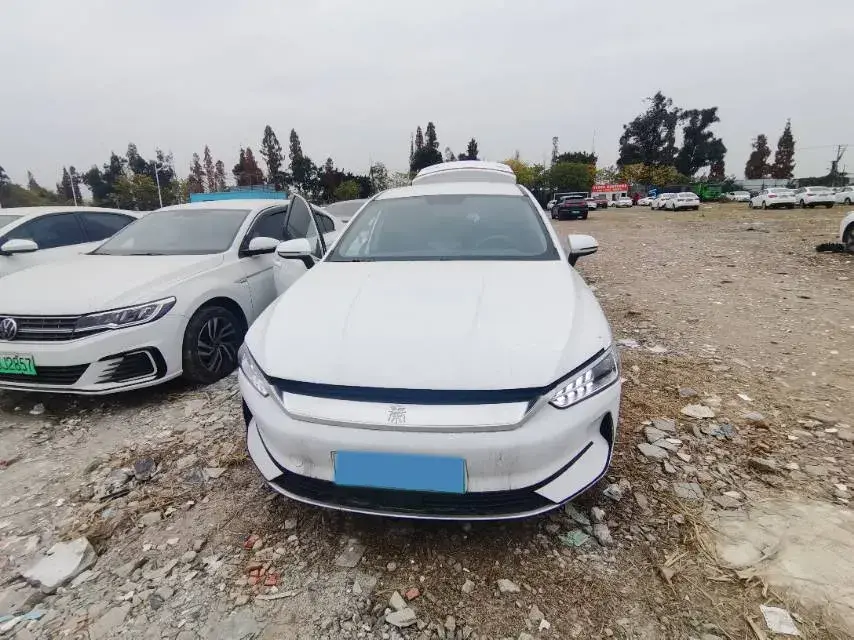 2021 BYD QIN thumbnail 2