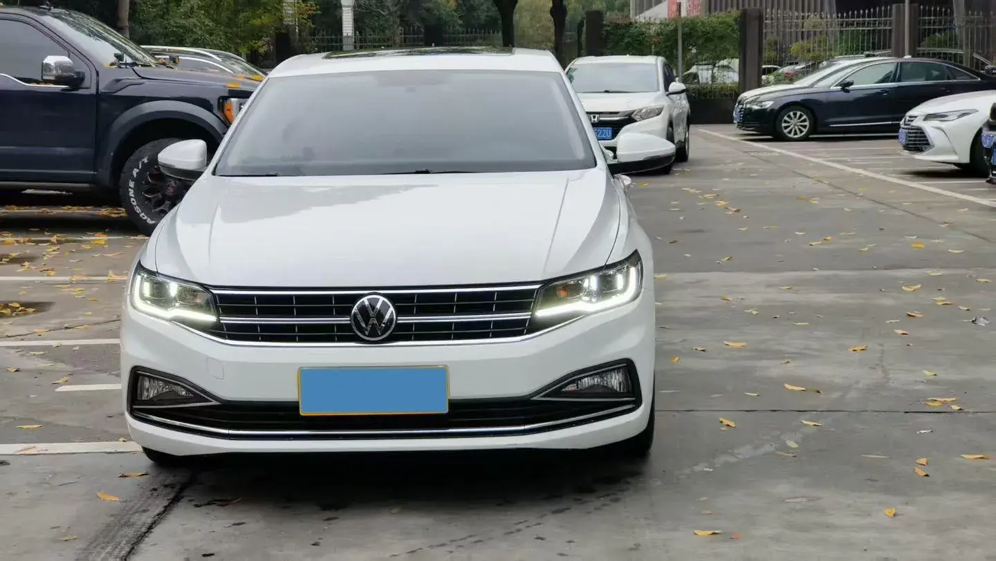 2021 VOLKSWAGEN BORA thumbnail 4