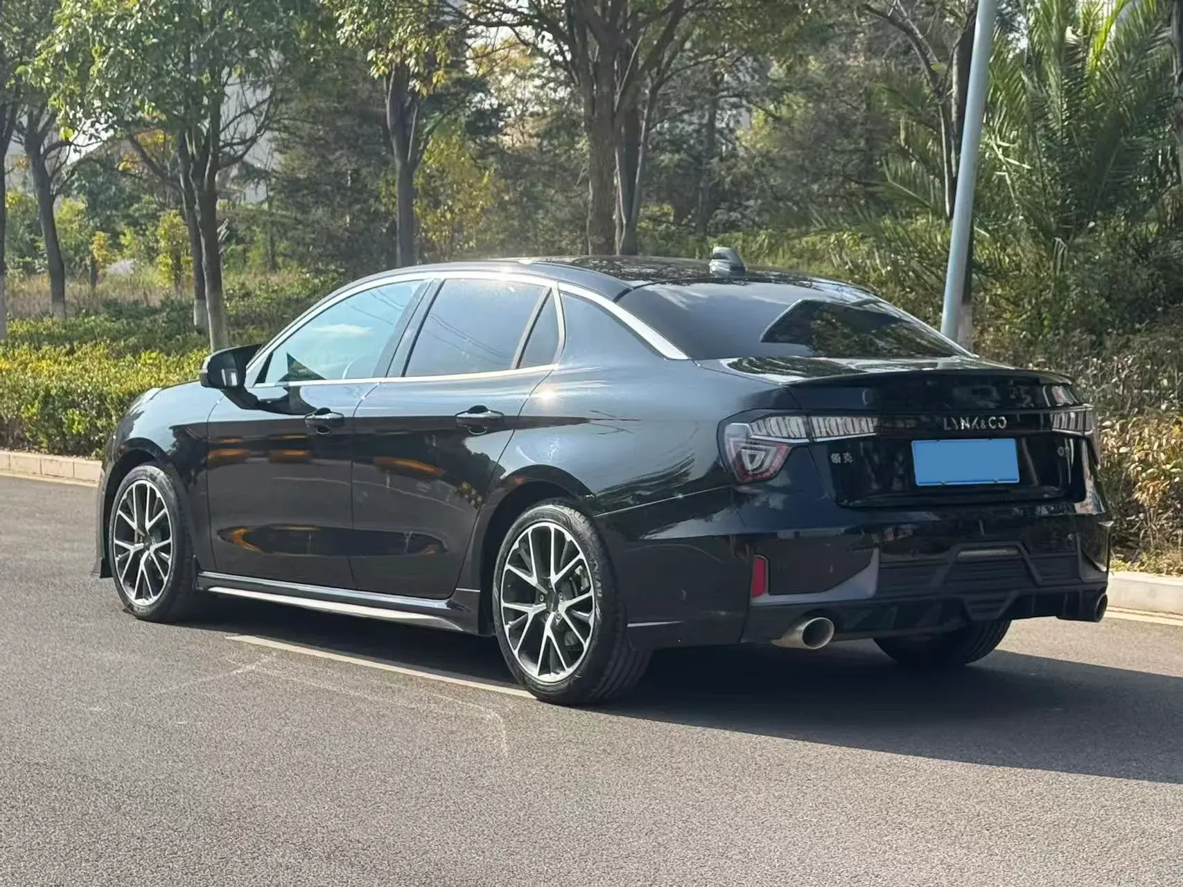 2022 LYNK&CO 03 thumbnail 4