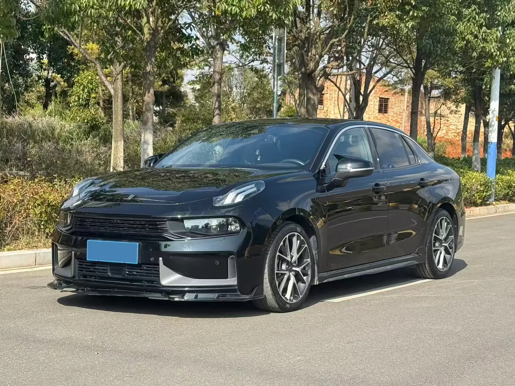 2022 LYNK&CO 03 view 1