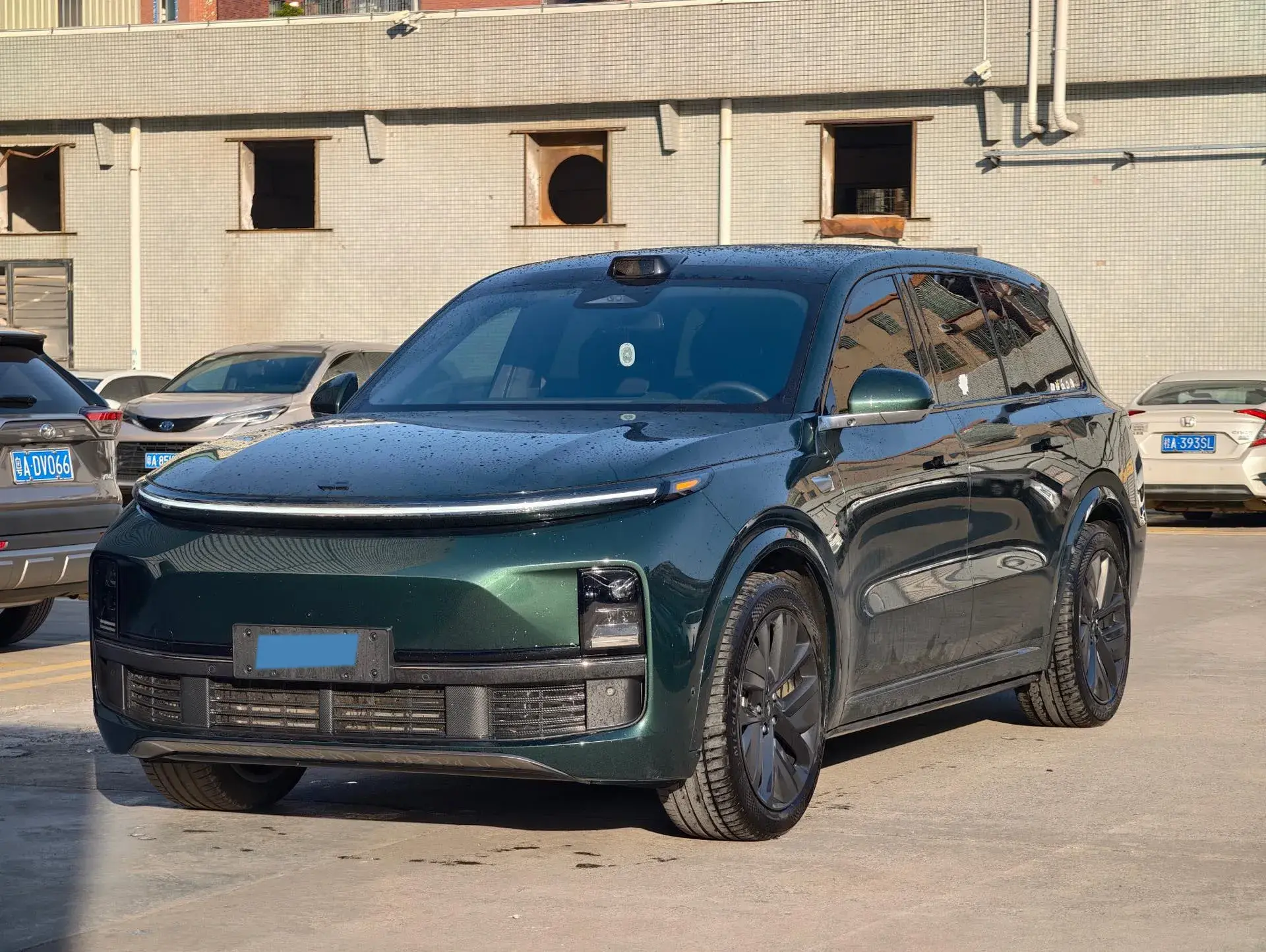 2024 TOYOTA LAND view 1