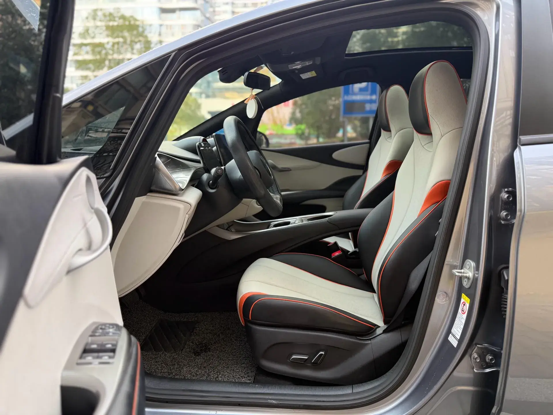 2021 BYD YUAN thumbnail 4