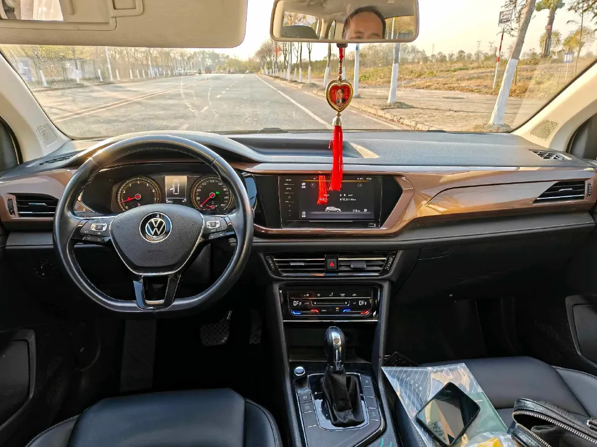 2021 Volkswagen Tharu 1.4T 150HP L4 7DCT,autocango,china used car exporter,china ev exporter,chinese used car exporter,chinese used ev exporter
