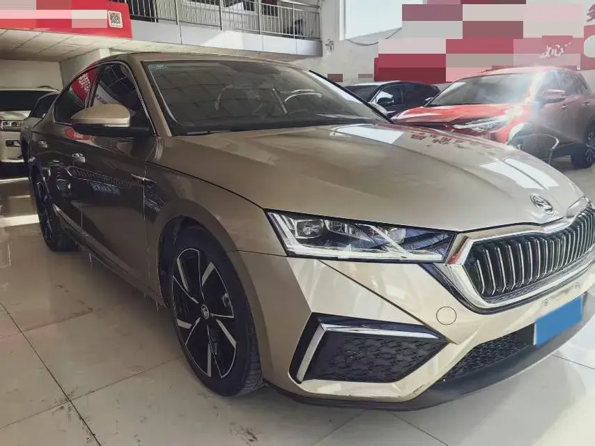 2021 SKODA OCTAVIA thumbnail 3