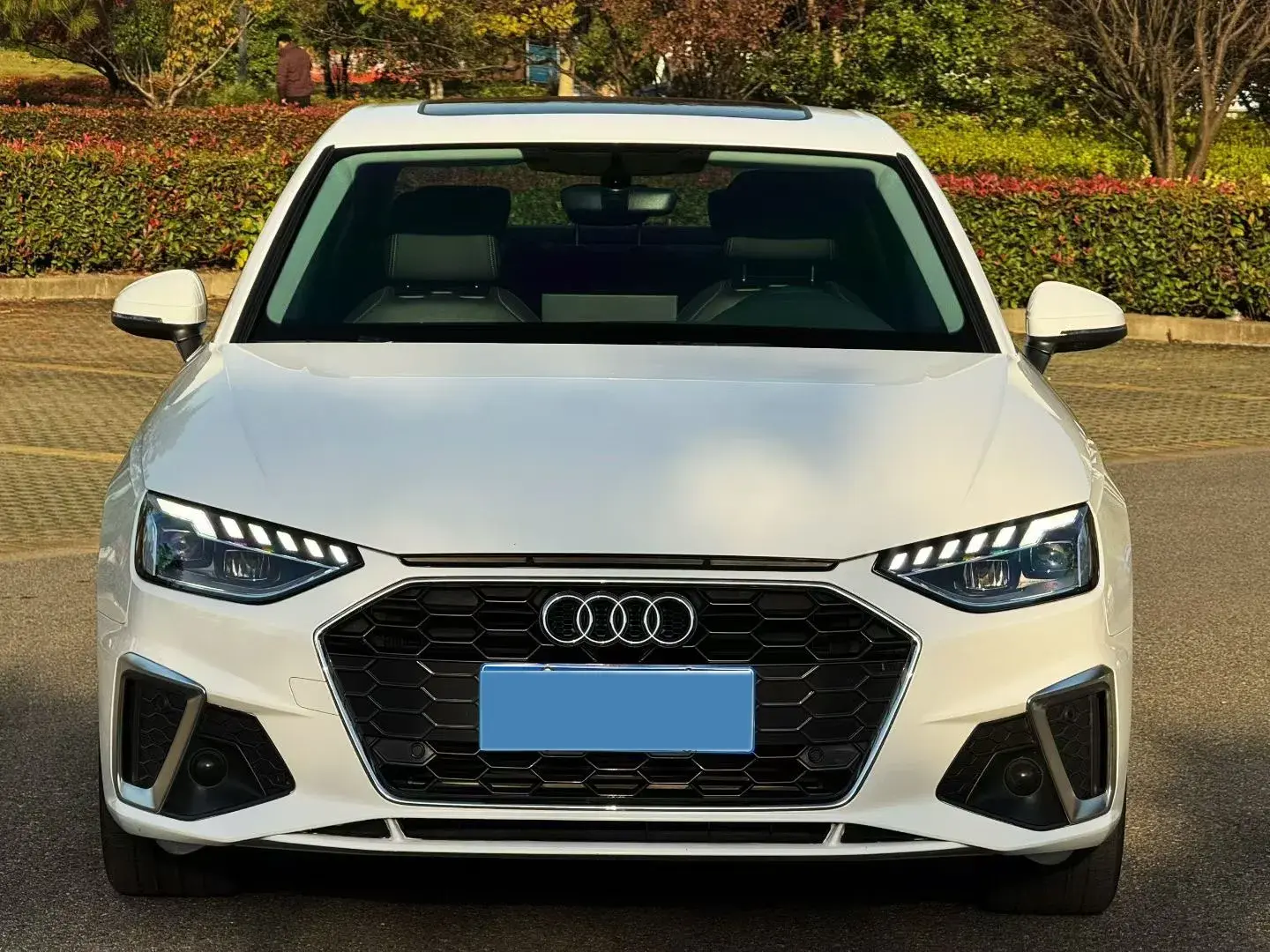 2022 AUDI A4L thumbnail 2