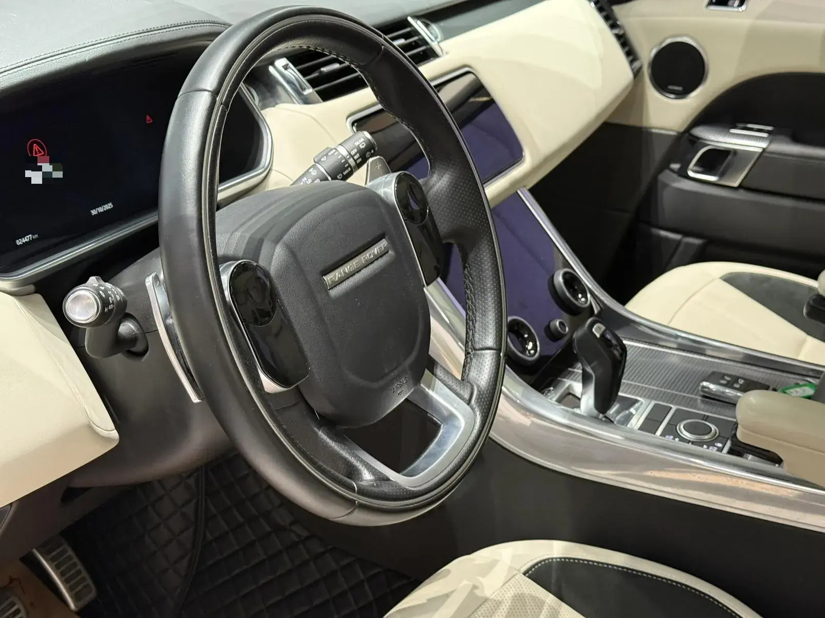 2022 LAND ROVER thumbnail 4