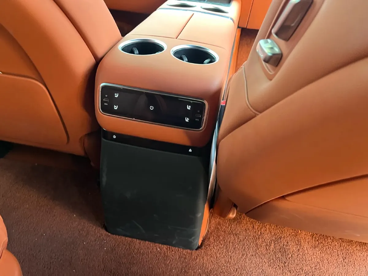 2024 Li L9 Range Extended 154HP REEV 52.3KWH,autocango,china used car exporter,china ev exporter,chinese used car exporter,chinese used ev exporter