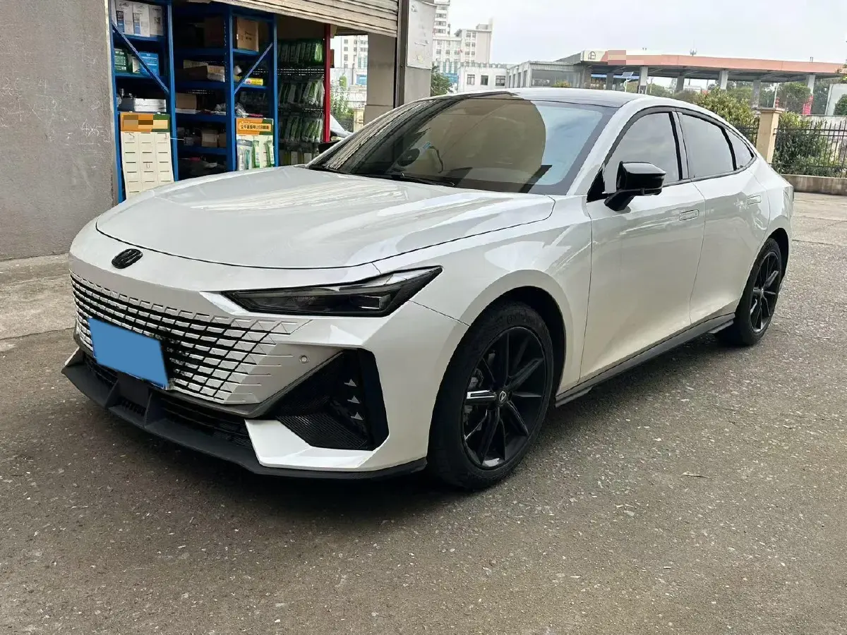 2022 ChangAn UNI-V 2.0T 233HP L4 8AT