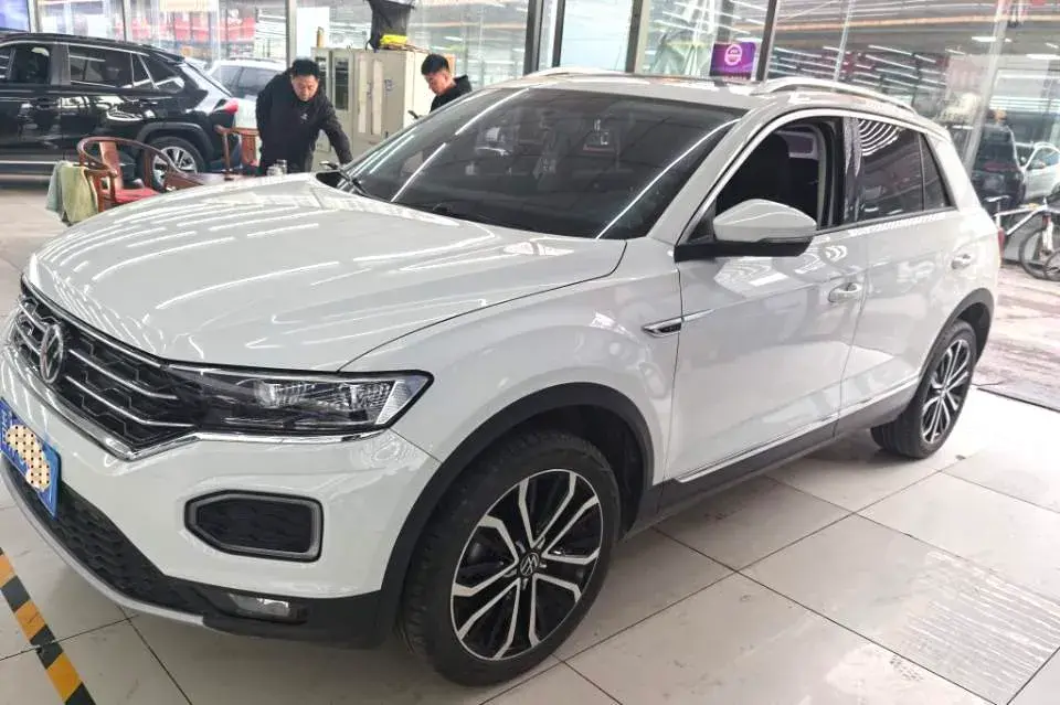 2021 Volkswagen T-Roc 1.4T 150HP L4 7DCT