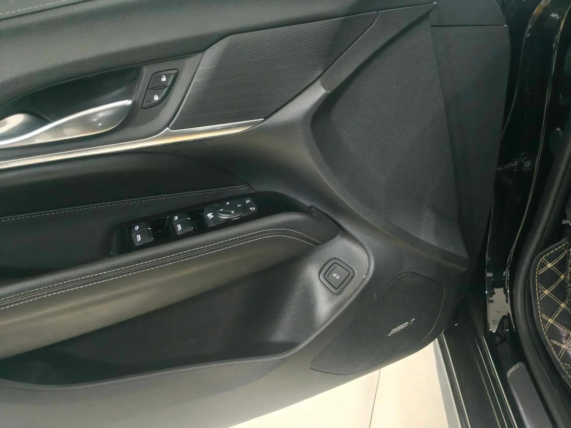 2021 CADILLAC CT4 thumbnail 3