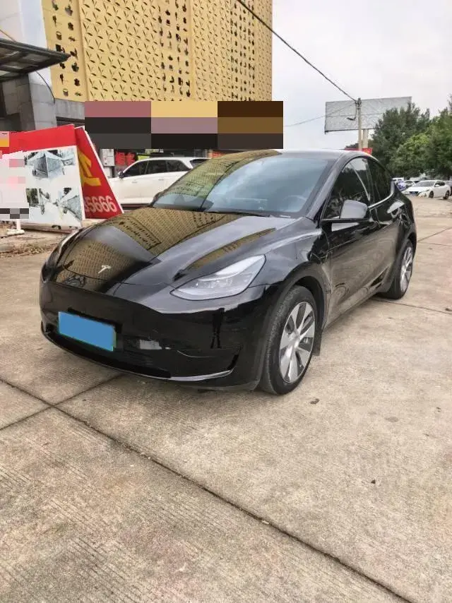 2022 TESLA MODEL view 1