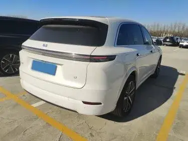 2024 LI L8 thumbnail 3