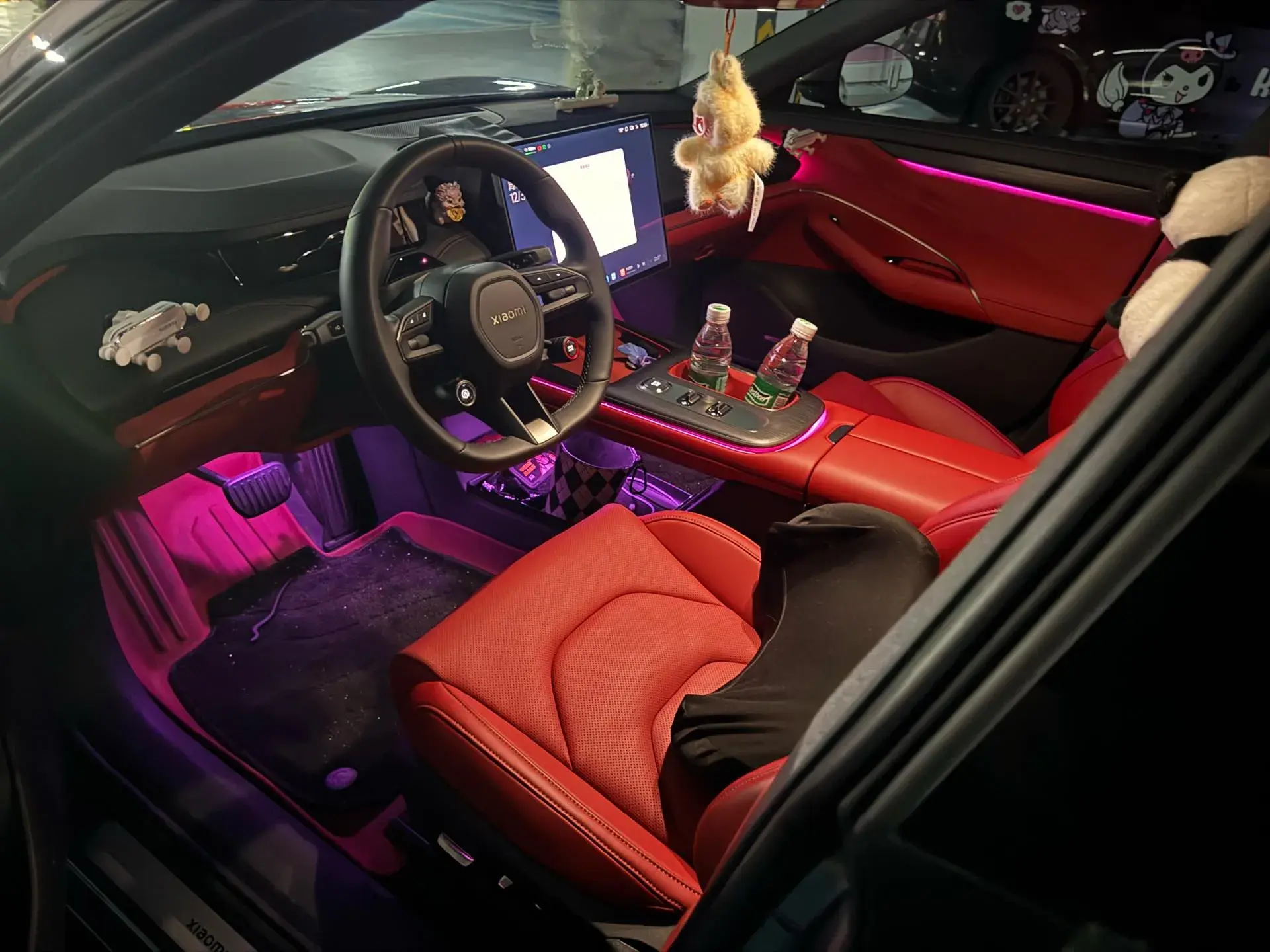 2024 MI SU7 thumbnail 3