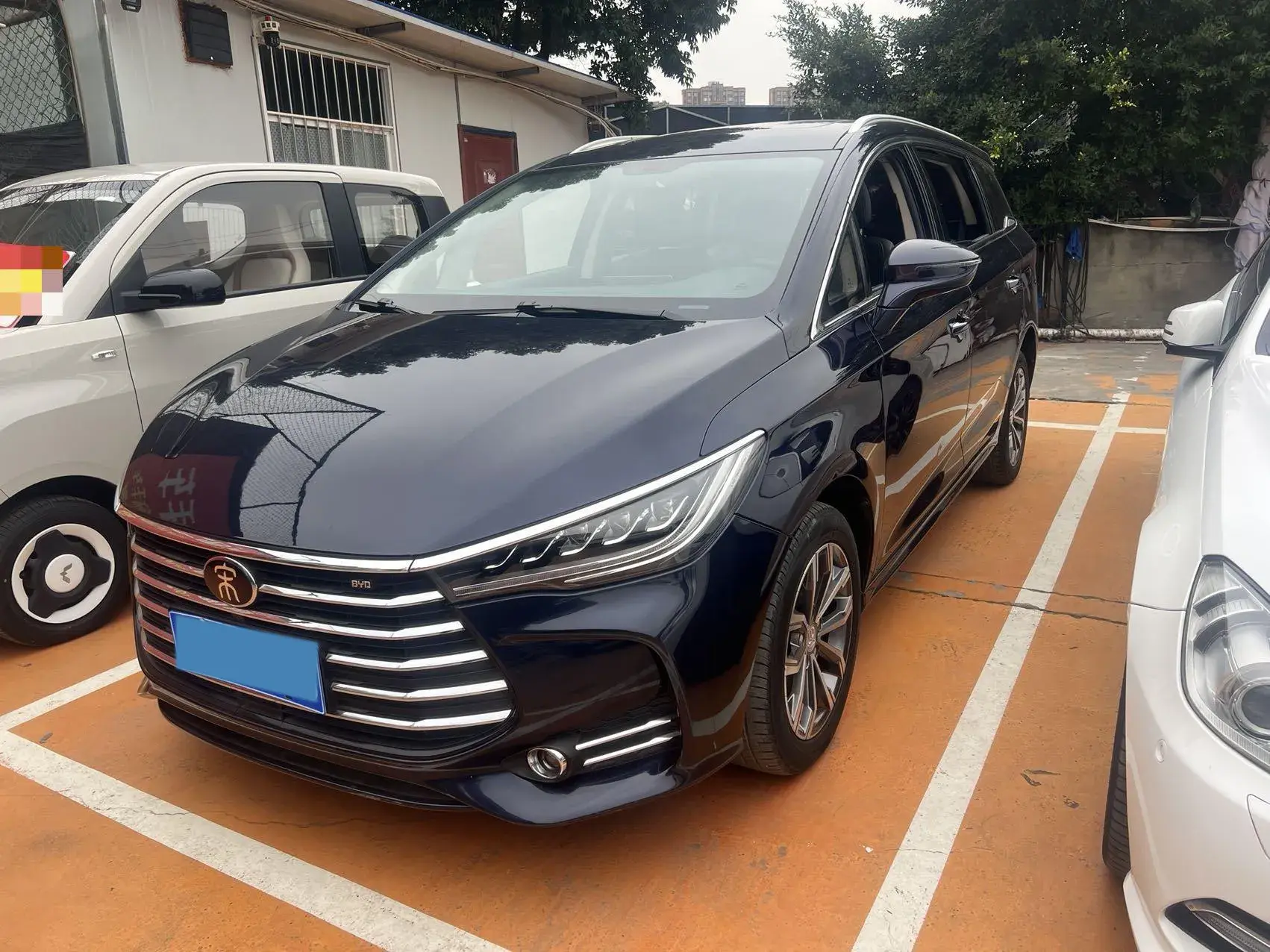 2019 BYD SONG view 1