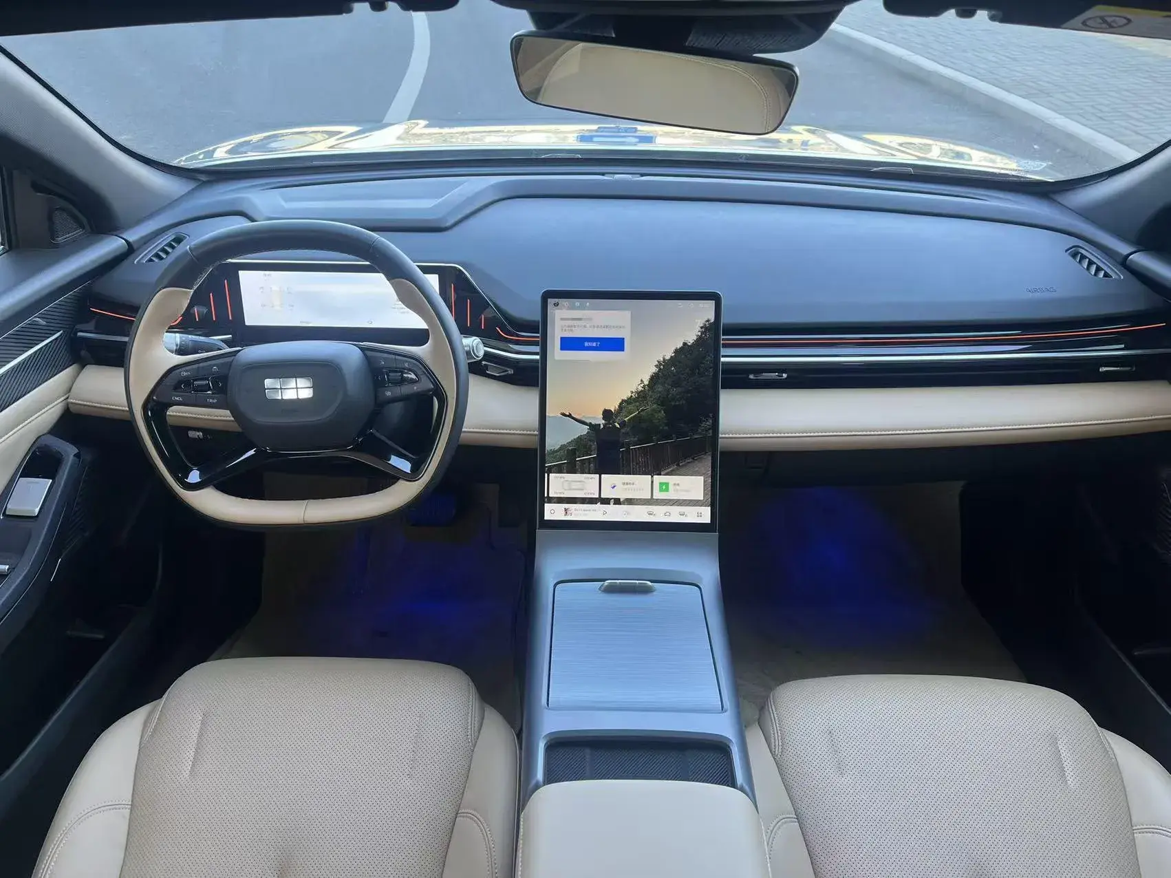 2023 GEELY GALAXY thumbnail 3