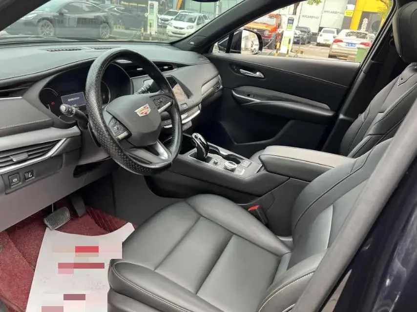 2021 CADILLAC XT4 thumbnail 3