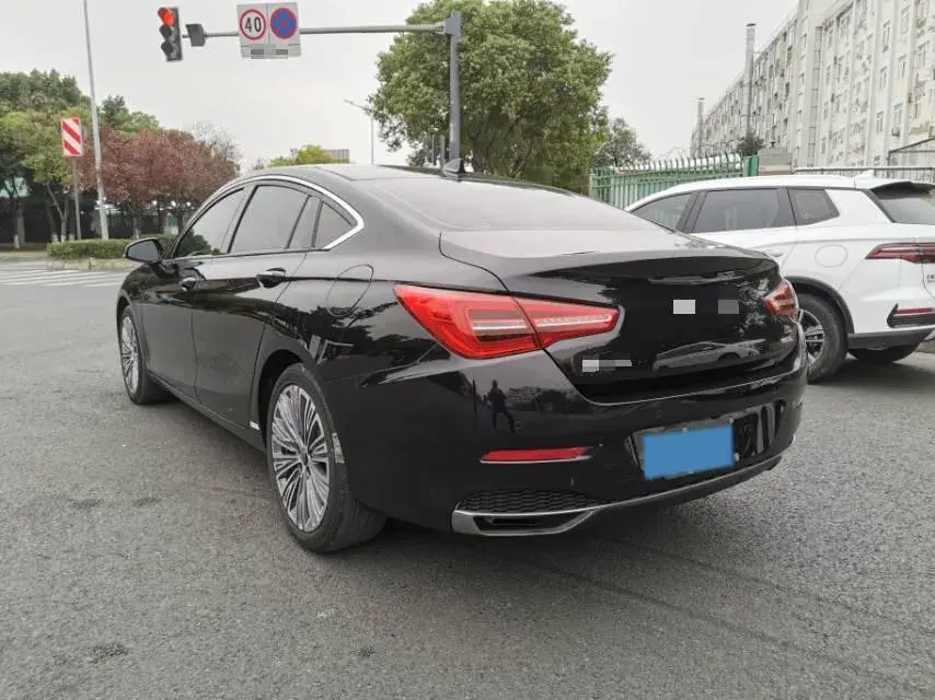 2022 HONGQI H5 thumbnail 4