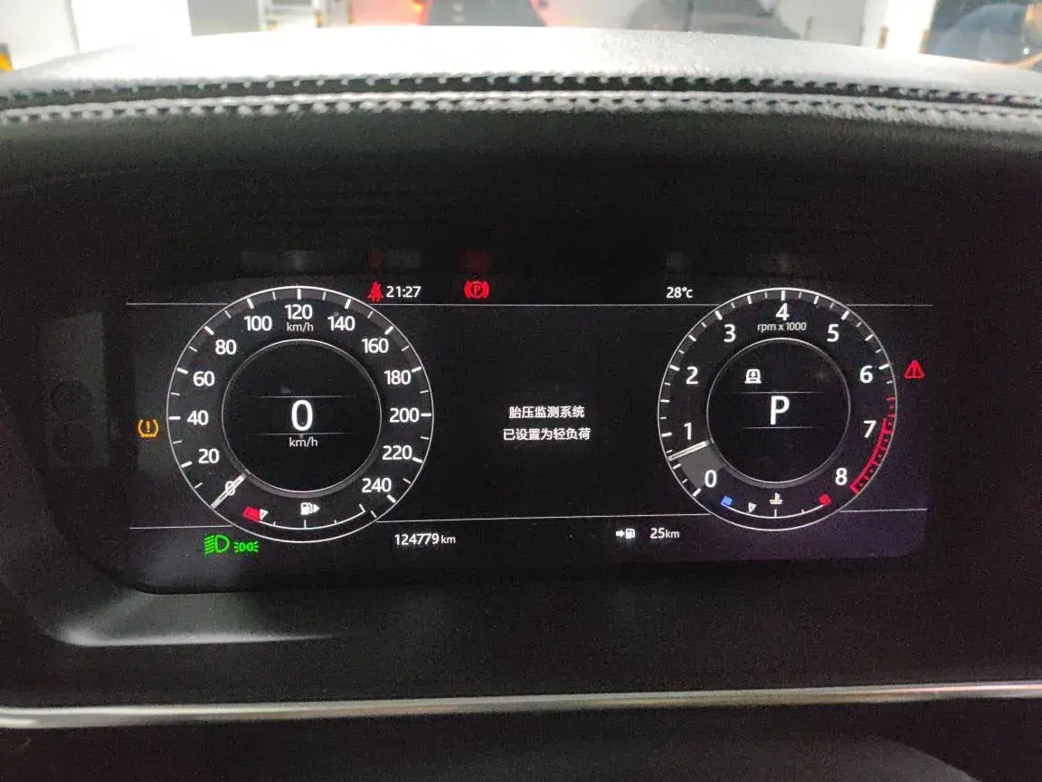 2018 LAND ROVER thumbnail 4