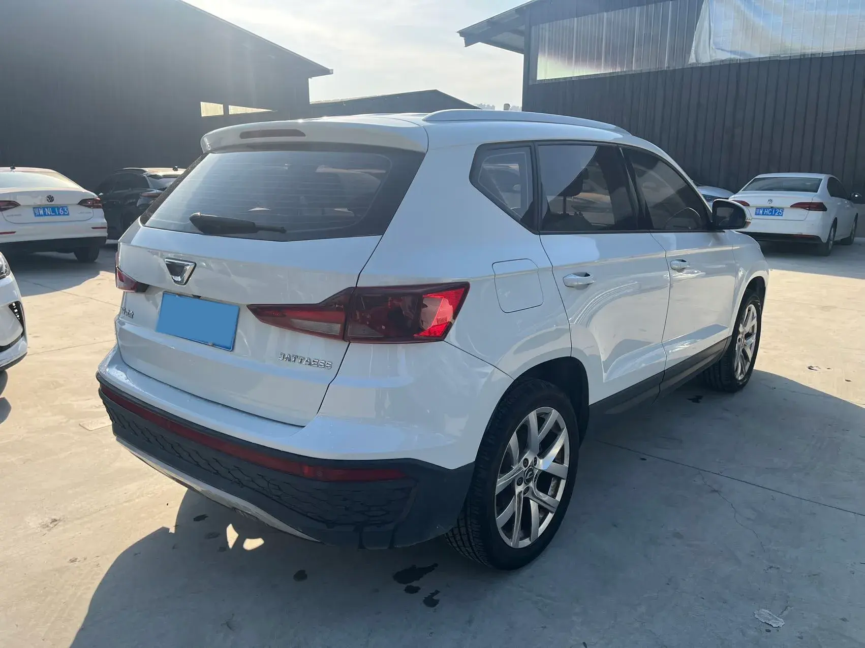 2023 JETTA VS5 thumbnail 4