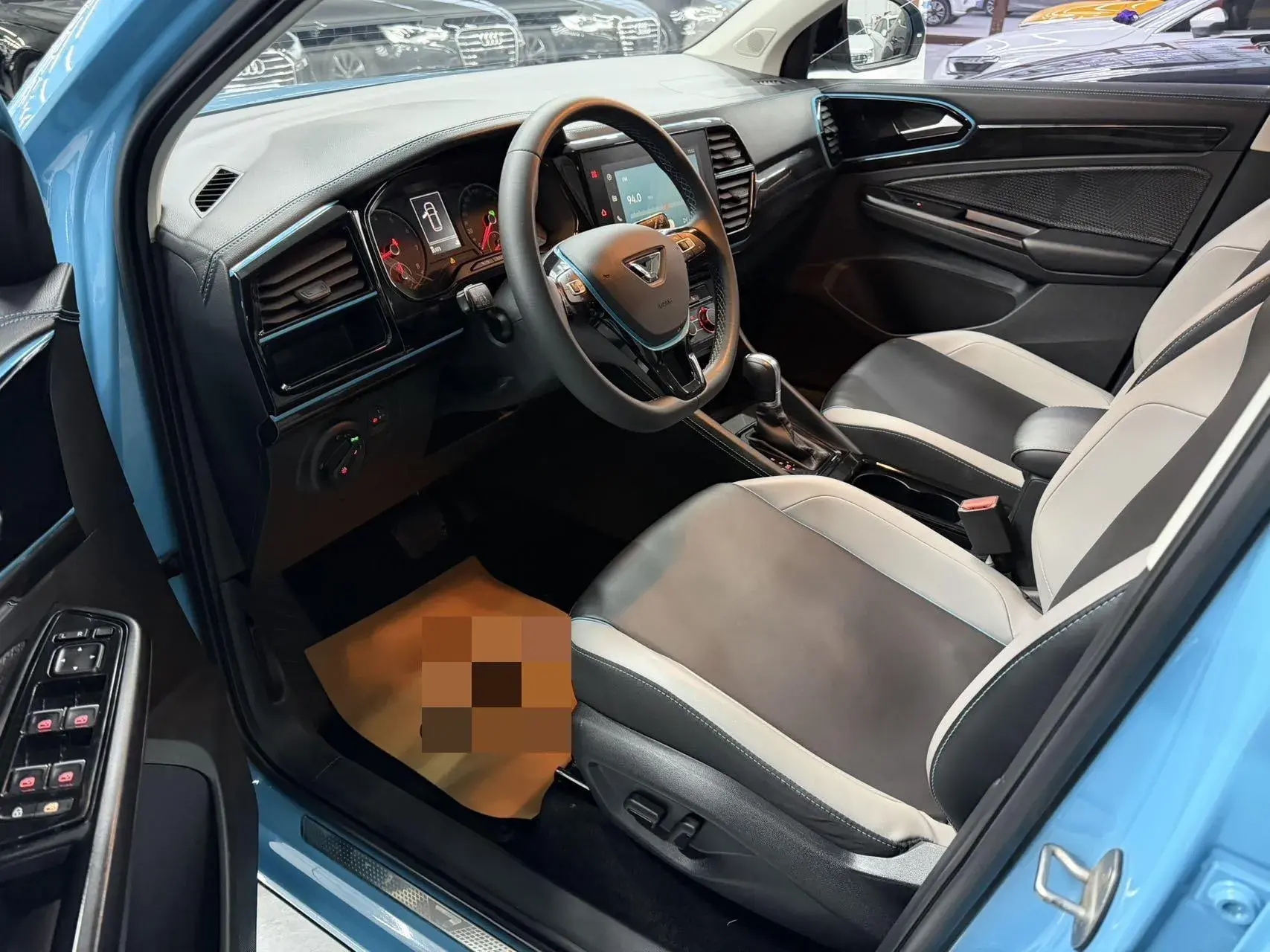 2022 JETTA VS5 thumbnail 4