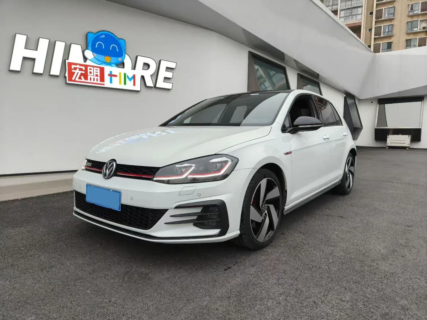 2018 VOLKSWAGEN GOLFGTI view 1