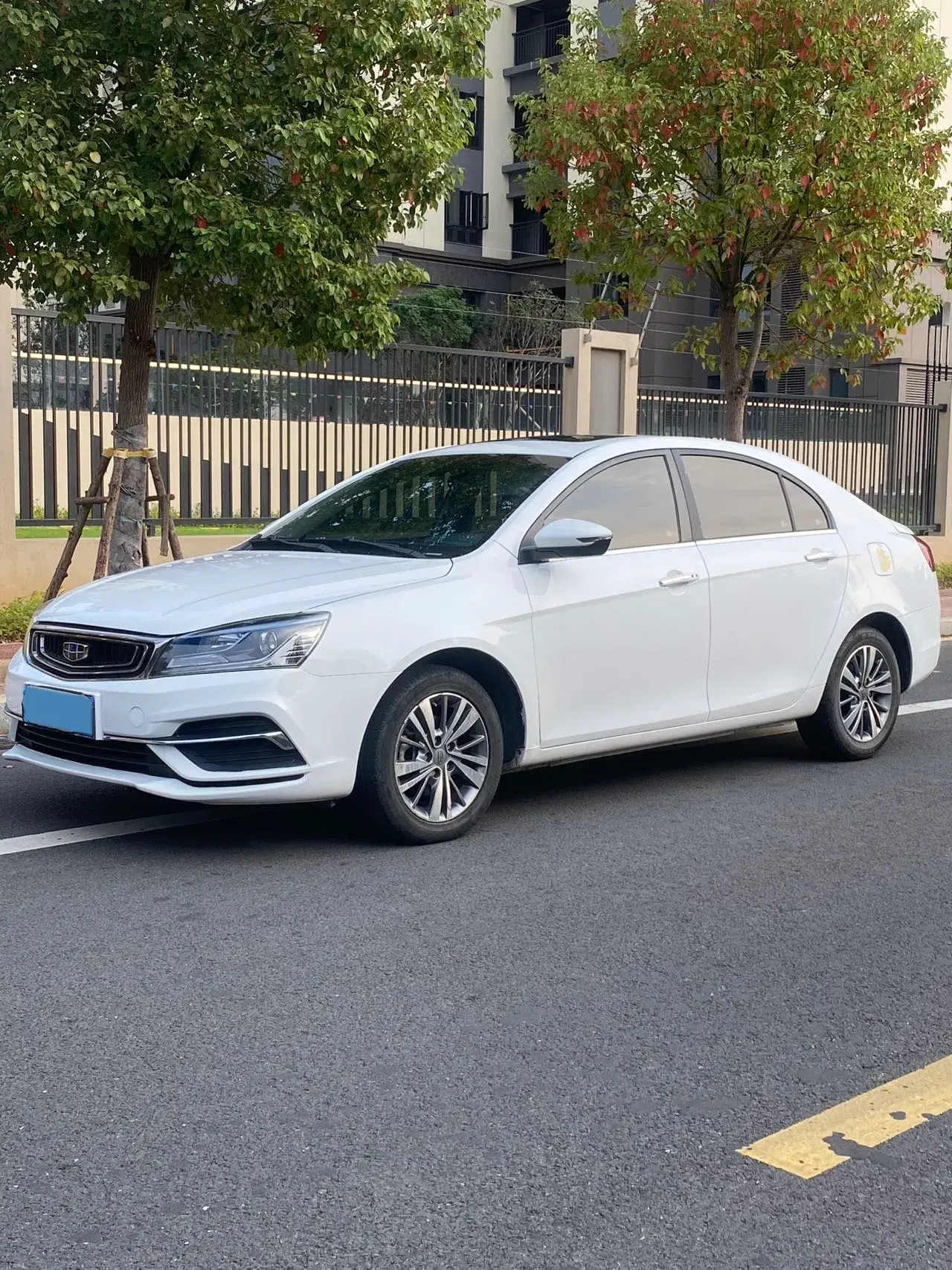 2018 GEELY EMGRAND view 1