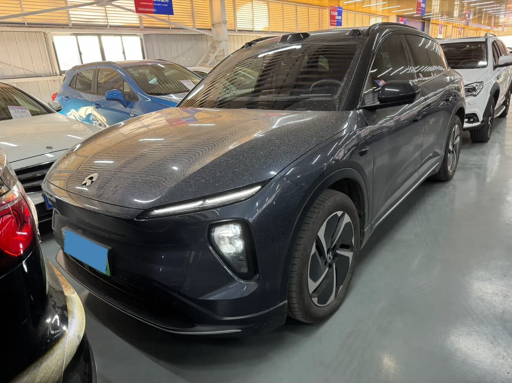 2023 NIO ES6 view 1