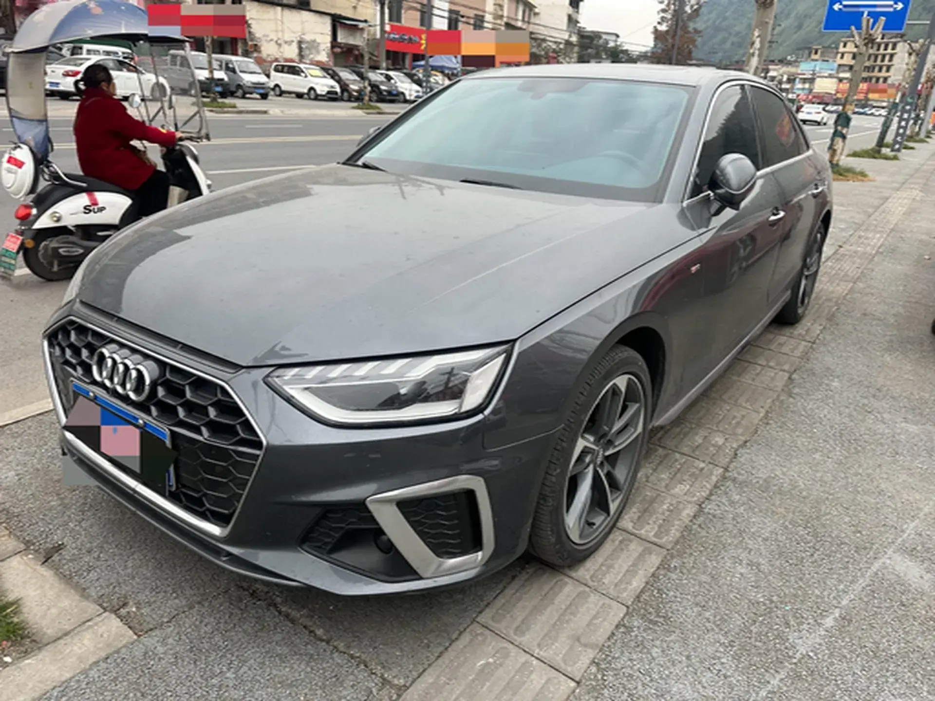 2020 AUDI A4L view 1
