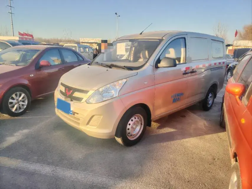 2019 WuLing HongGuang V 1.5L 99HP L4 6MT
